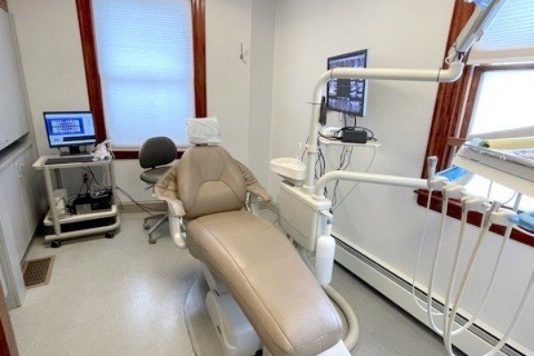 Dental treatment room