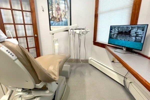 Modern dental treatment room